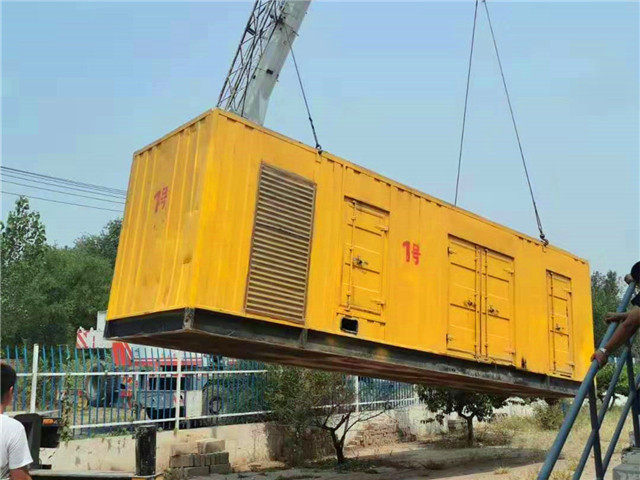 临夏市300KW柴油发电机组油耗是多少?